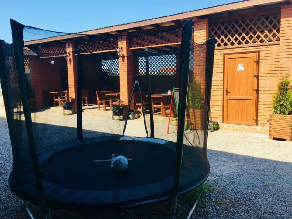 Lastochka Hotel Zaliznîi Port Exterior foto